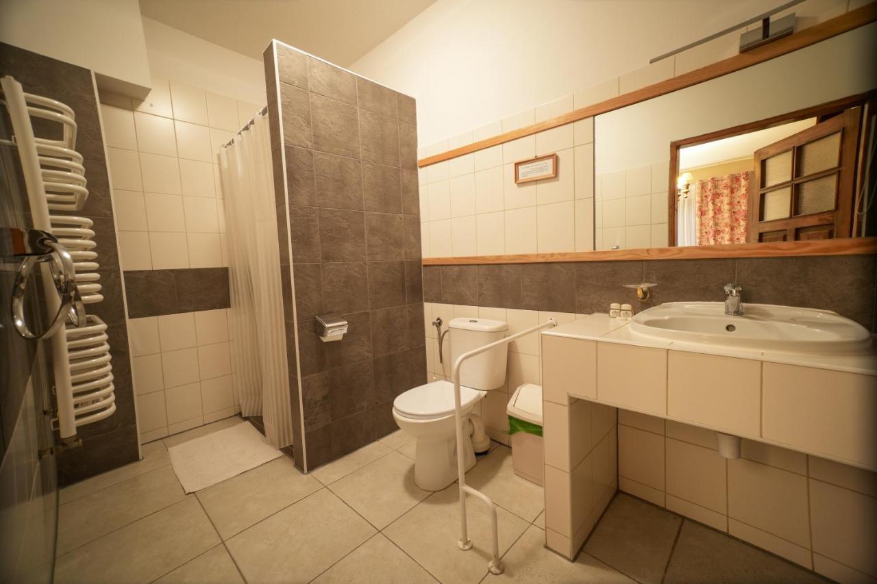 Bed and Breakfast Gosciniec Debowa Gazdowka Ustrzyki Dolne Exteriér fotografie