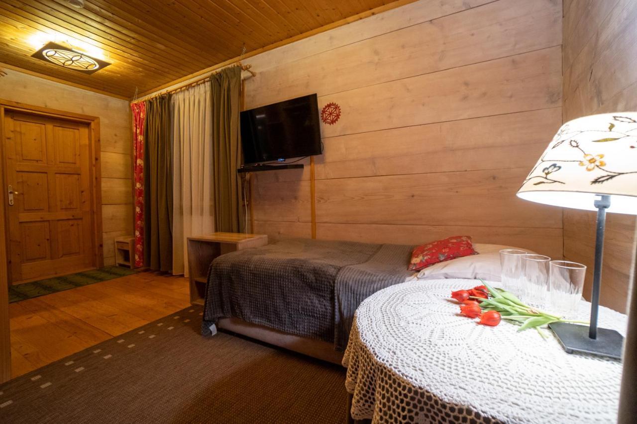 Bed and Breakfast Gosciniec Debowa Gazdowka Ustrzyki Dolne Exteriér fotografie