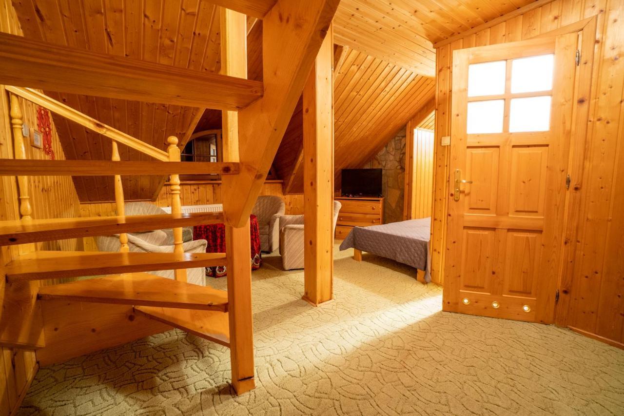 Bed and Breakfast Gosciniec Debowa Gazdowka Ustrzyki Dolne Exteriér fotografie