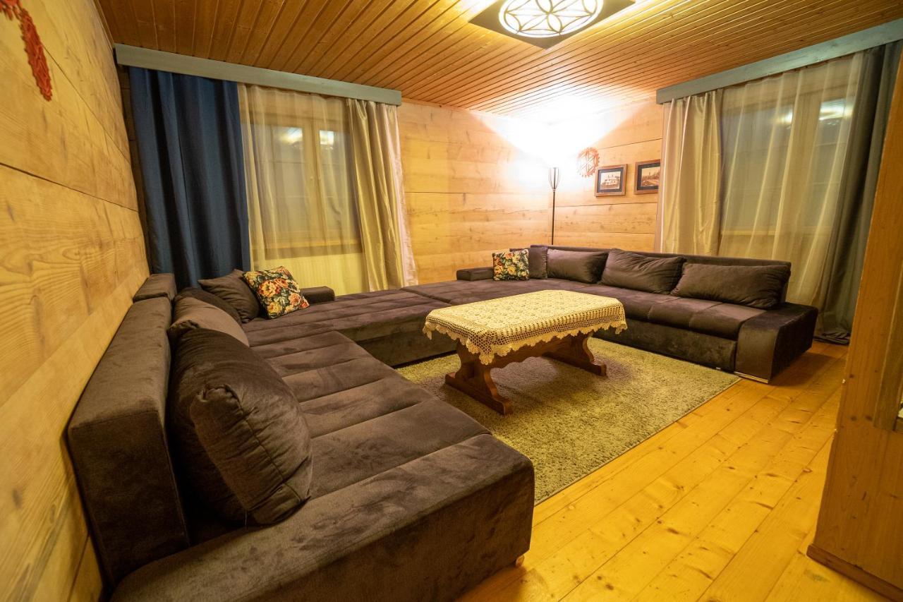 Bed and Breakfast Gosciniec Debowa Gazdowka Ustrzyki Dolne Exteriér fotografie